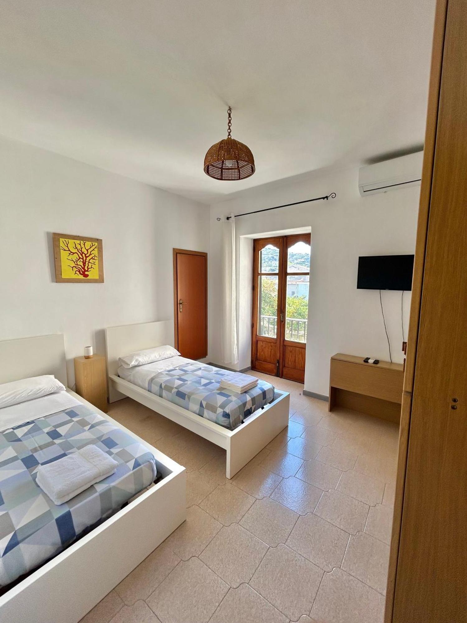 Aeolian Apartments Lipari  Extérieur photo